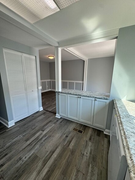 Building Photo - 13386 Hungerford Pl