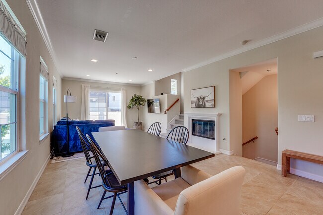 Building Photo - 10454 Zenor Ln