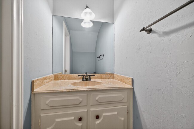 Building Photo - 5231 Arboles Dr