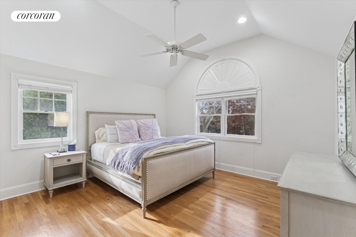 Building Photo - 3 Cherry Blossom Ln