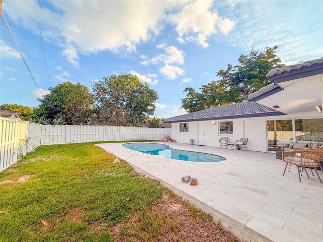 Building Photo - 7951 NW 37th Dr