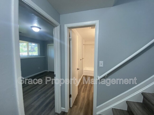 Building Photo - 774 W Cleveland Cir