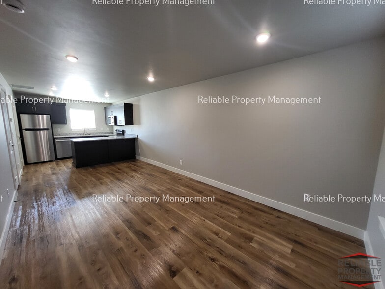 Building Photo - 1610 Hannah Ln