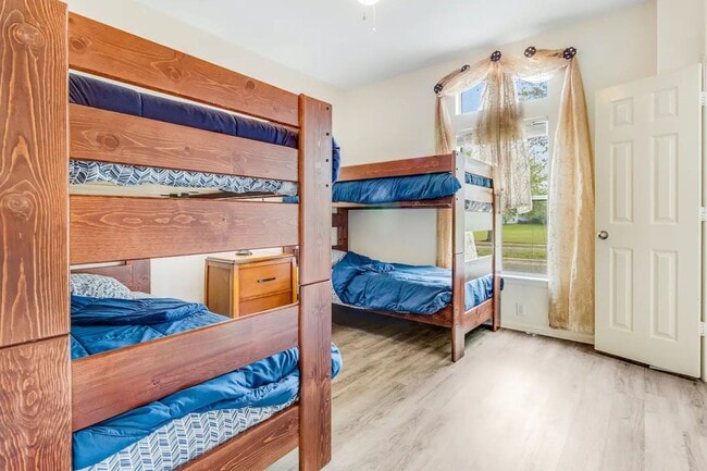 Building Photo - Charmer in Blanco River Village with Amazing Back Patio!