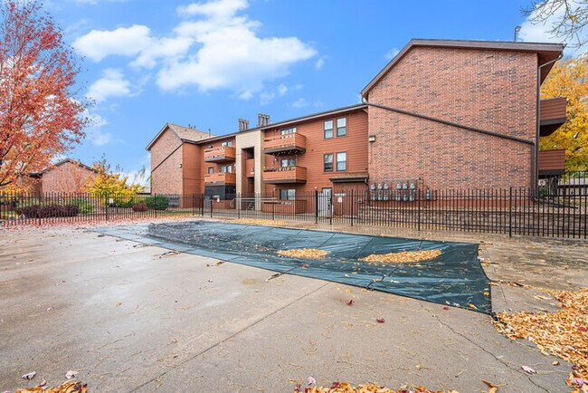 Building Photo - 7040 W 20th Ave