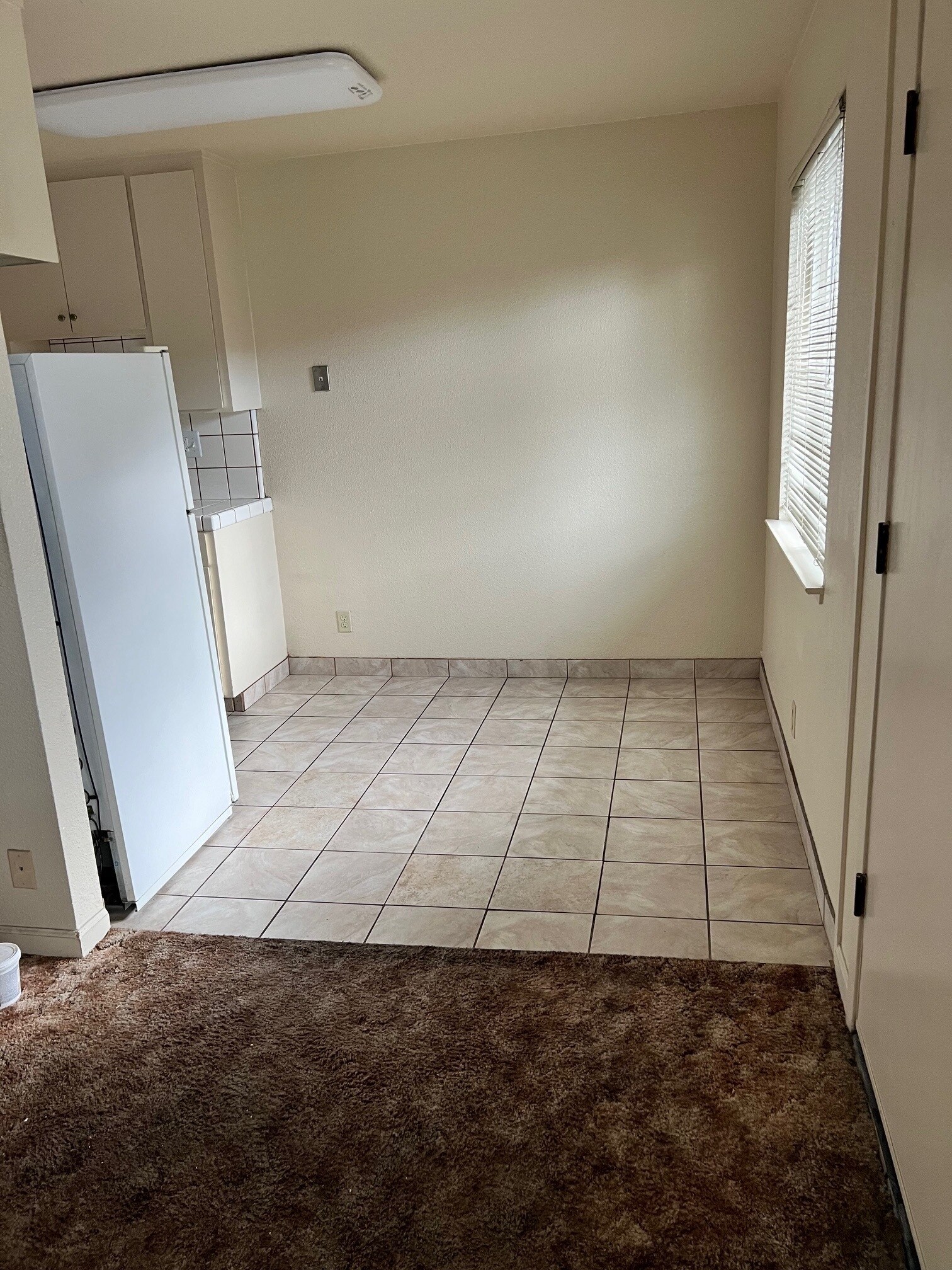 Building Photo - 224 Eastside Dr