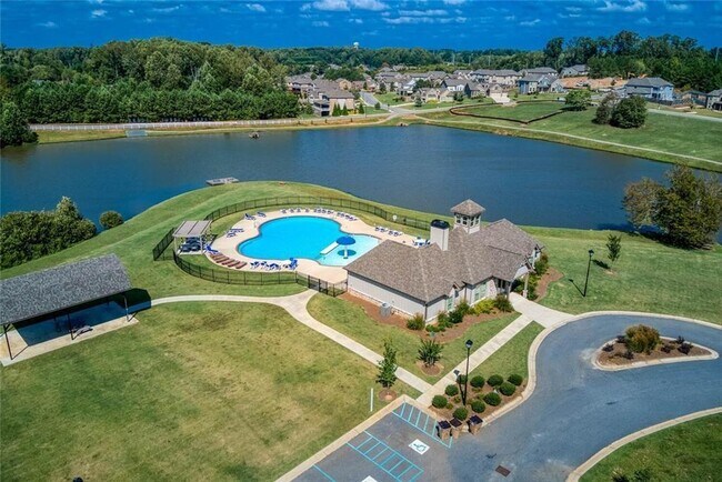 Building Photo - 4265 Oak Dr