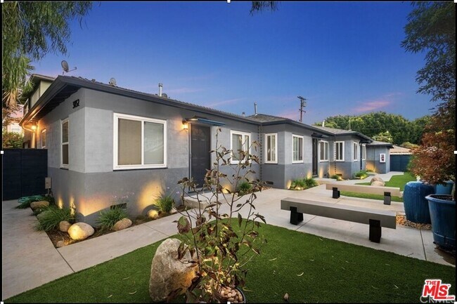 Building Photo - 3032 Exposition Blvd