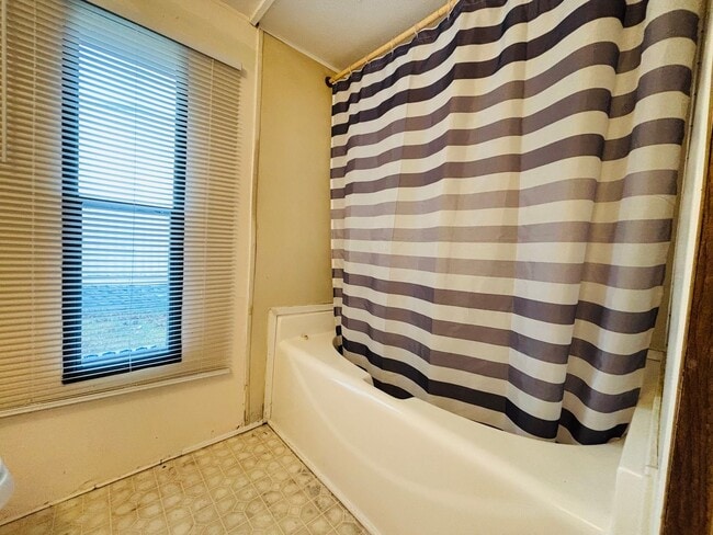 Building Photo - Mobile Home