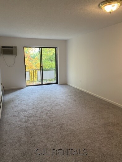 Building Photo - 71 Montvale Ave