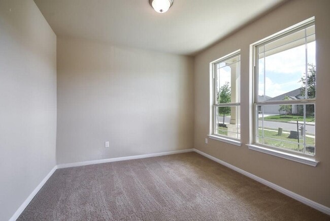 Building Photo - 621 Carly Ann Ln