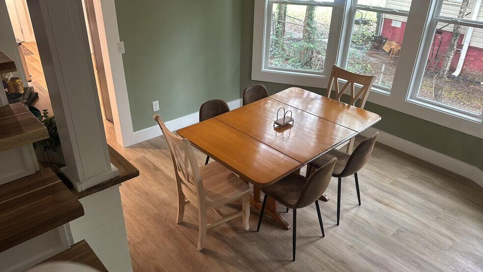 Building Photo - 216 Brockman Ave