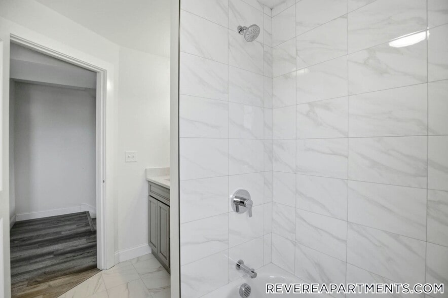 Building Photo - 23 Blake St