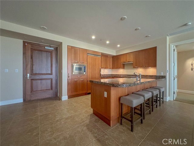 Building Photo - 5068 Scholarship