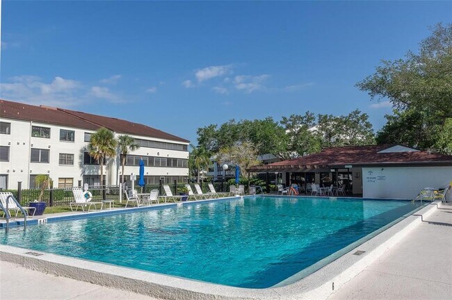 Building Photo - 2579 Countryside Blvd