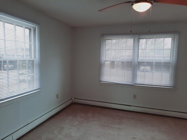 Building Photo - 7 Autumn Leaf Dr