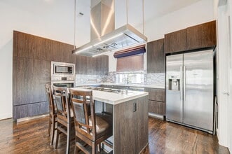 Building Photo - 2333 Sperber Ln