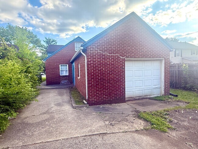 Building Photo - 1406 Kipling Dr