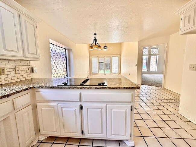 Building Photo - Spacious 4 Bed in Deer Creek - Move in Deposit-Free!(If Qualified)