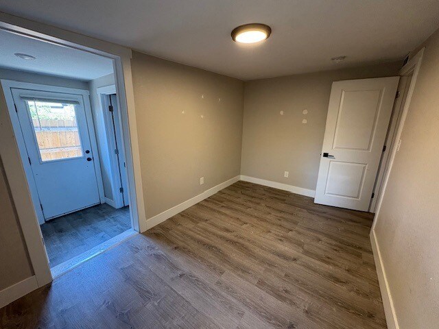 Building Photo - Beautiful Ground Level 2 Bedroom in Lakewo...
