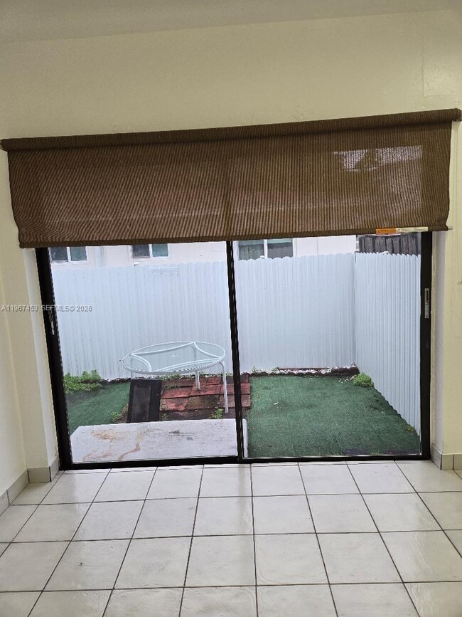 Building Photo - 3475 SW 1st Ave