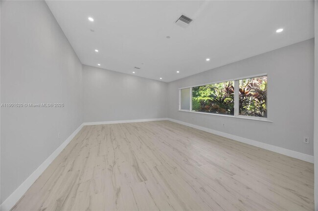 Building Photo - 8303 Old Cutler Rd