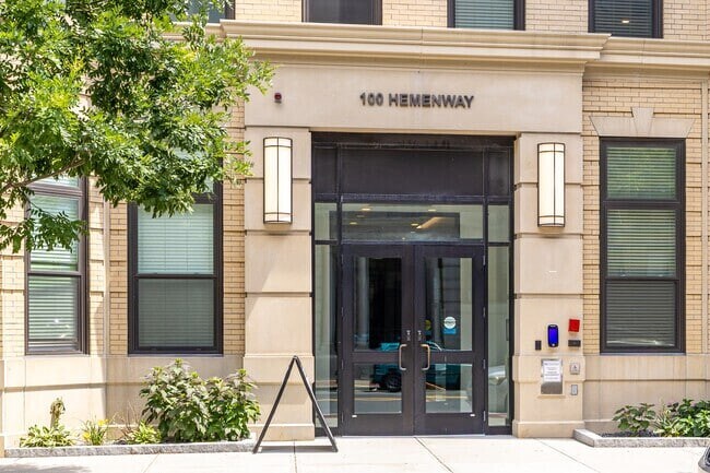 Building Photo - 100 Hemenway St