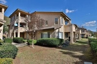 Building Photo - Great golf course views