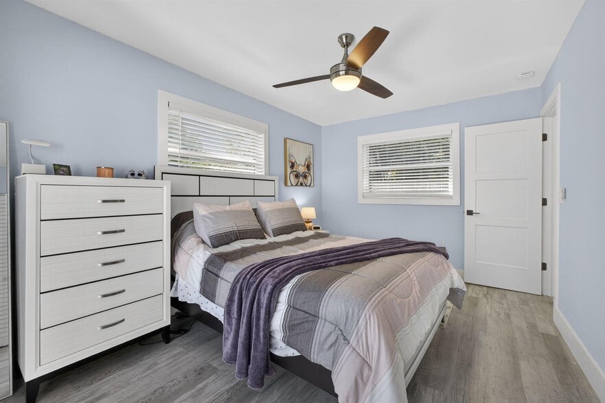 Building Photo - 2388 S Wallen Dr