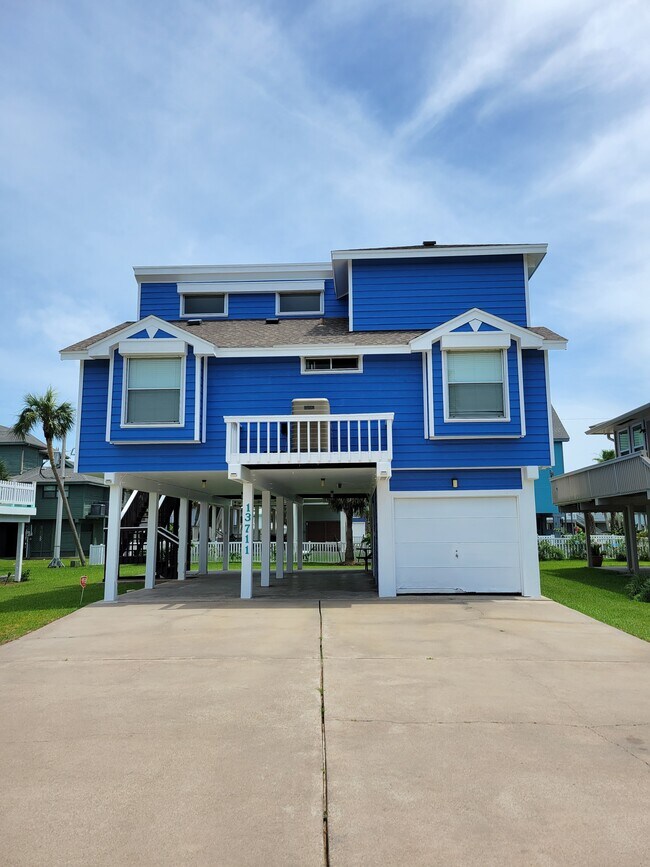 13711 Pirates Beach Blvd 13711 Pirates Beach Blvd Galveston TX 77554