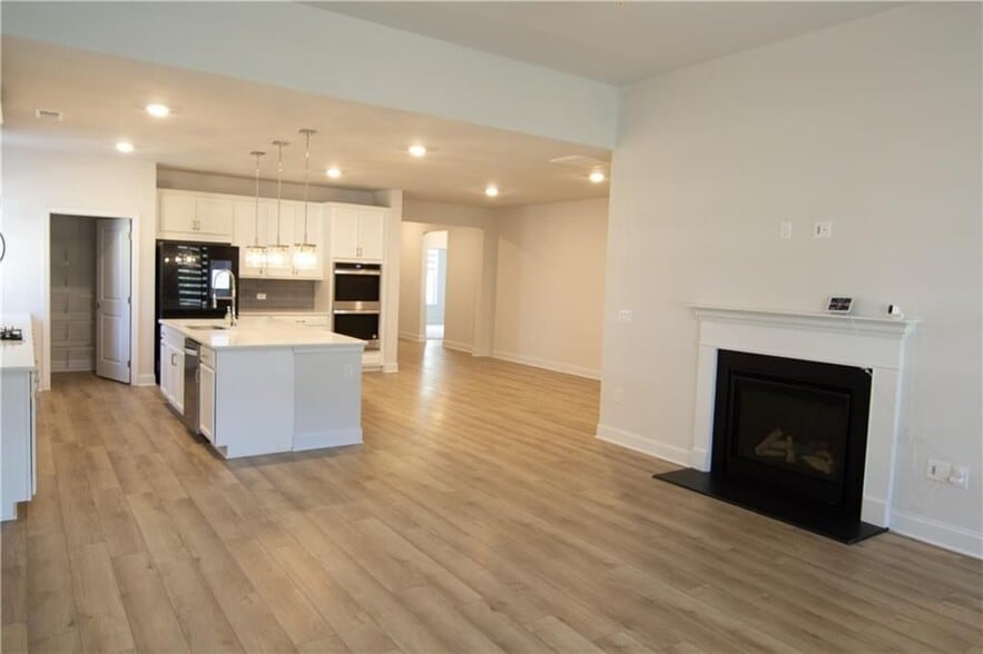 Building Photo - 2472 Knob Crk Rd