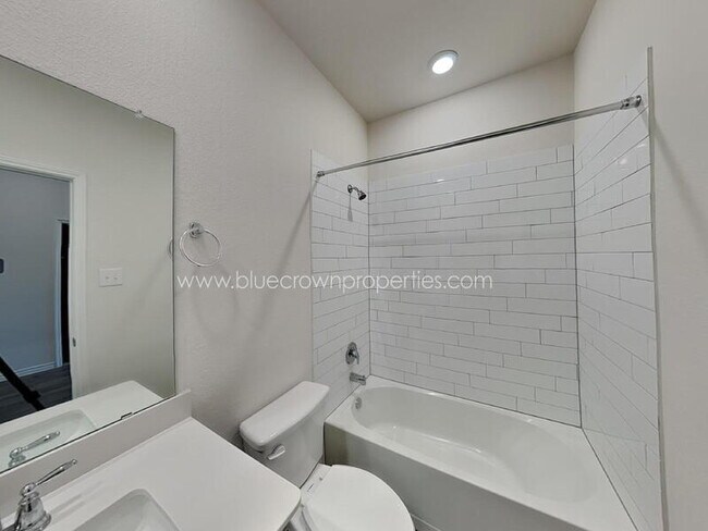 Building Photo - 11208 Shady Mdws Wy