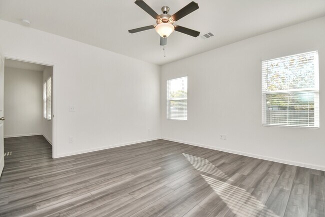 Building Photo - 13427 Harrow Park Ln