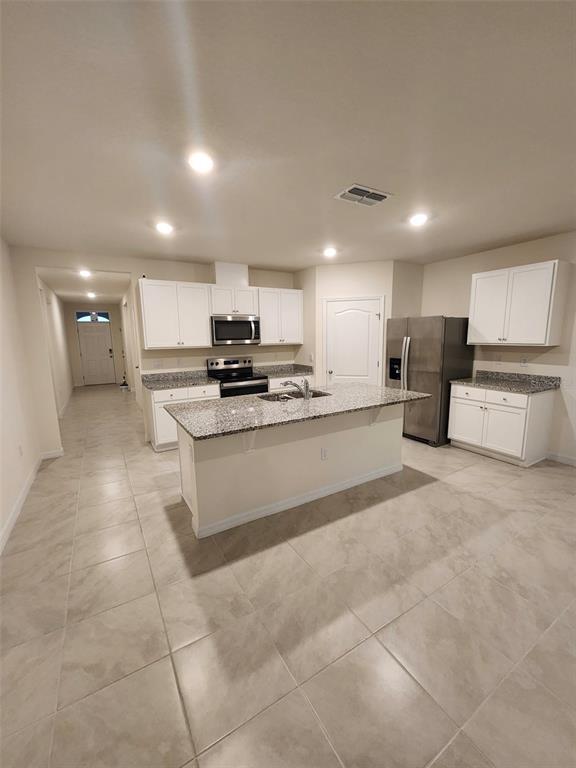 Building Photo - 1051 Griffon Ave