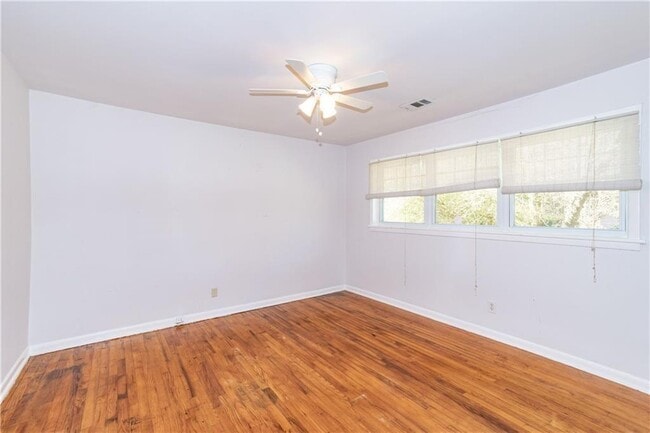 Building Photo - 207 Buchanan Terrace