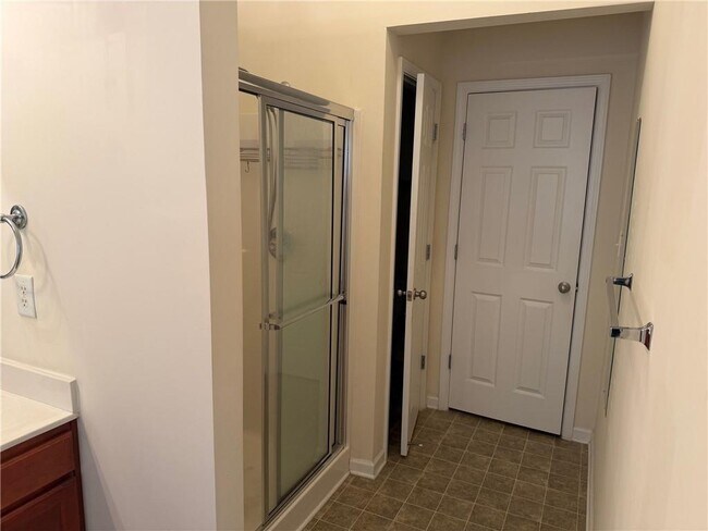 Building Photo - 3669 Chicago St NW