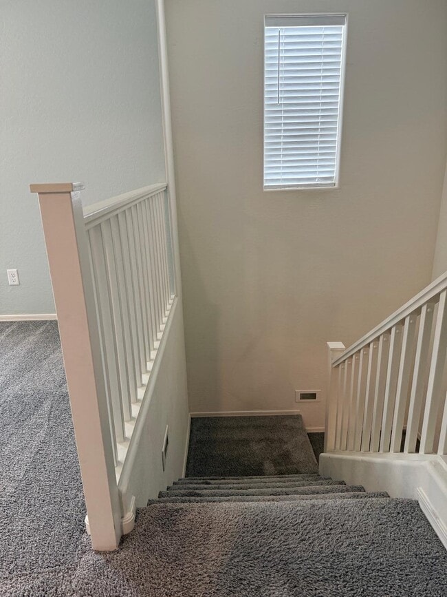 Building Photo - 16579 W Jenan Dr