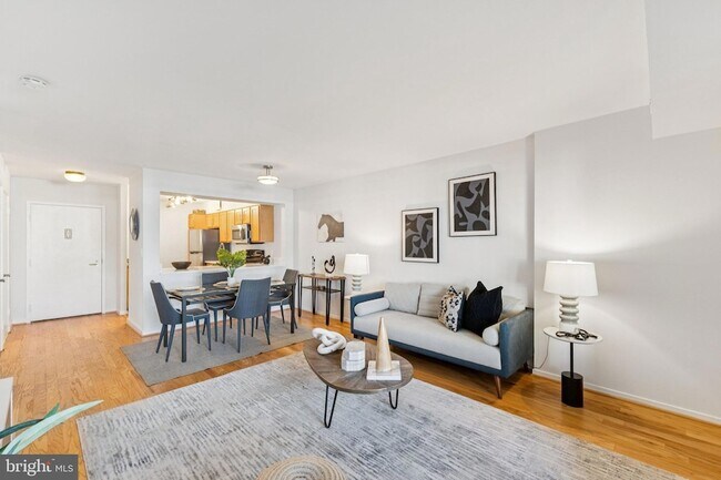 Building Photo - 2320 Wisconsin Ave NW