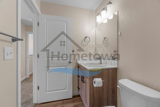 Building Photo - 3 Bedroom 3 Bathroom Home with Attached Ga...