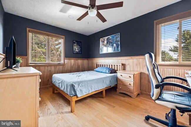 Building Photo - 6 Hounds Hollow Ct