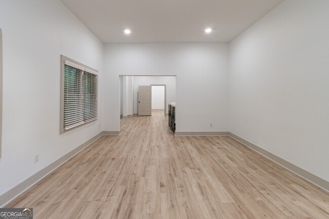 Building Photo - 651 Briarleigh Way