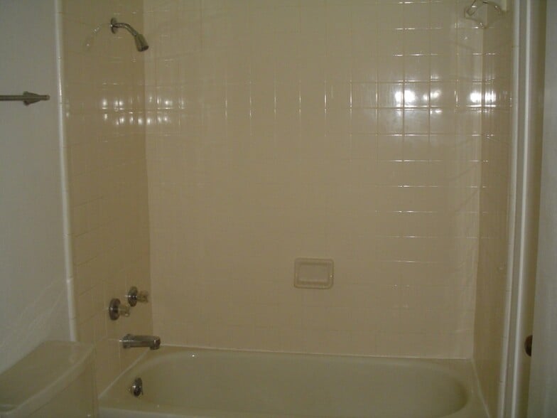 Building Photo - 9645 Mallard Loop