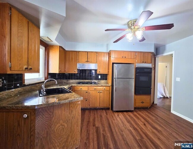 Building Photo - 118-120 Nolton Street Unit 1