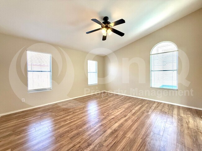 Building Photo - 1666 W Gunstock Loop