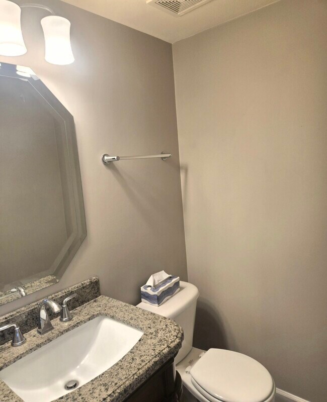 Building Photo - 927 Pheasant Trail