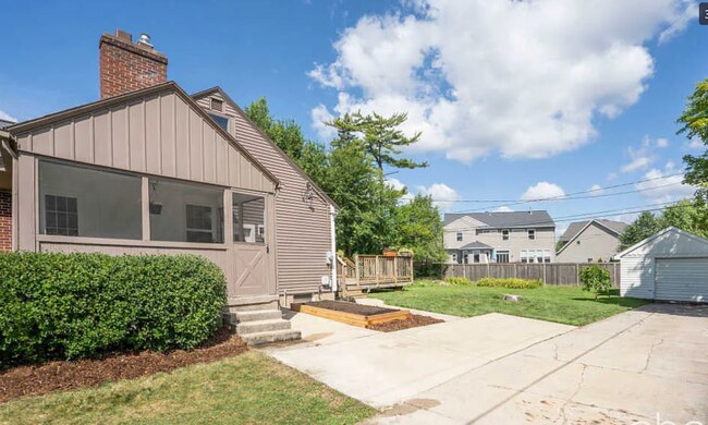 Building Photo - East Grand Rapids Gem: 4-Bedroom, 2-Bath U...