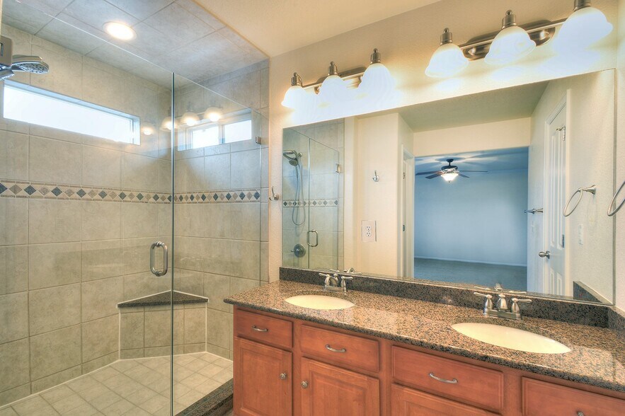 Building Photo - 9702 Beryl Dr