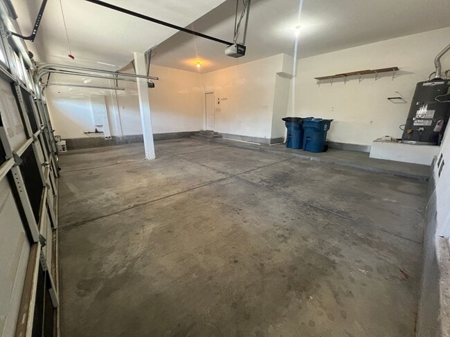 Building Photo - OVER 4000 SQ. FT. EXECUTIVE HOME IN GATED COMMUNITY