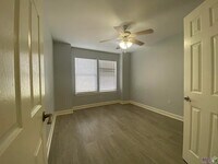 Building Photo - 39021 Prairie S Dr