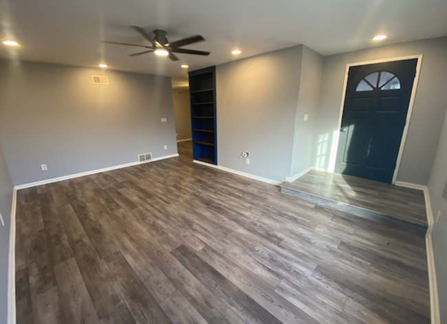 Building Photo - 1810 Thelborn Way